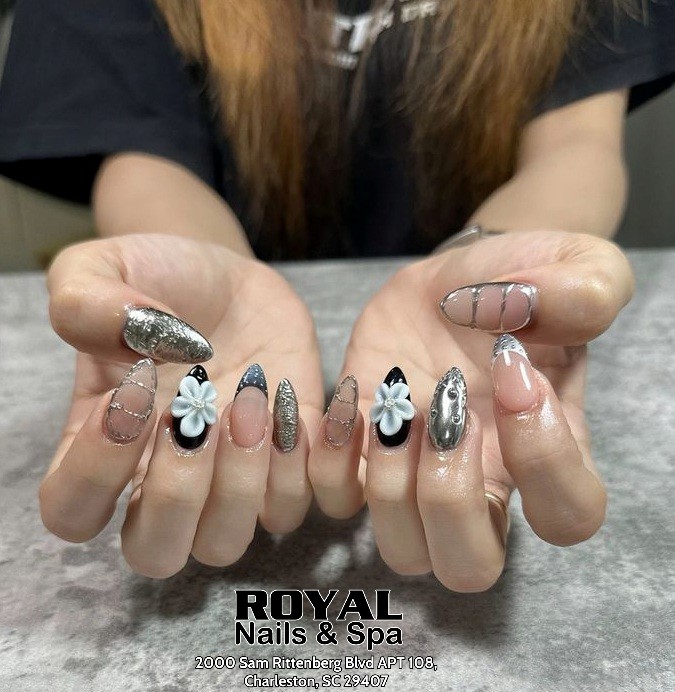 Royal Nails West Ashley LLC nail photo 1
